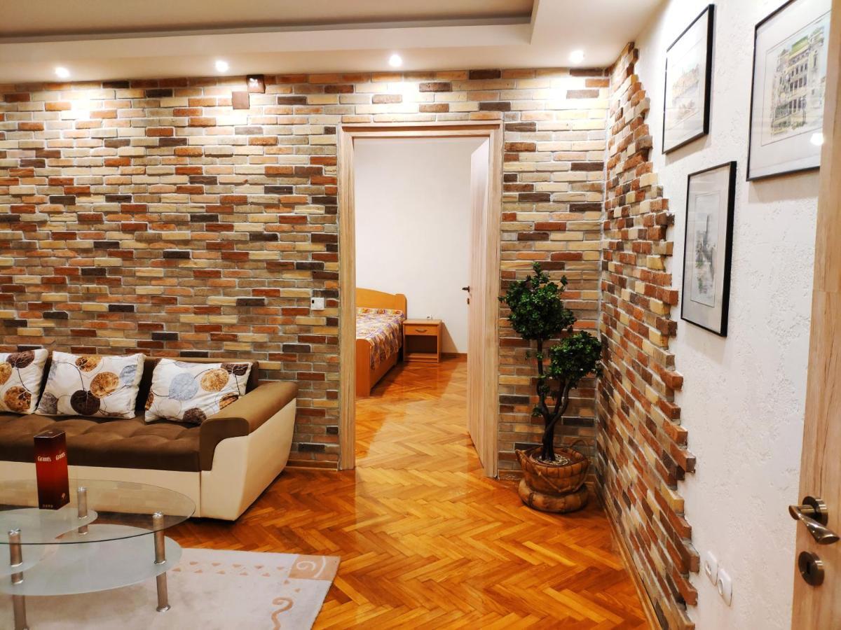 V2 With Love - Vintage Modern And Spacious Belgrado Exterior foto